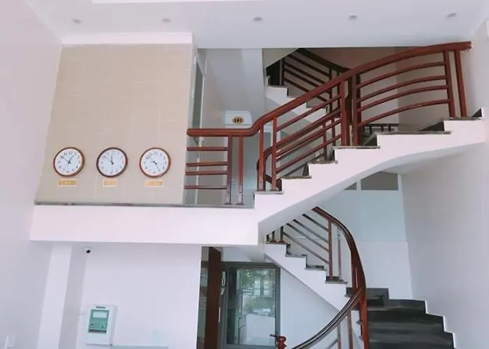 Khách sạn hẻo lánh Minh đức *